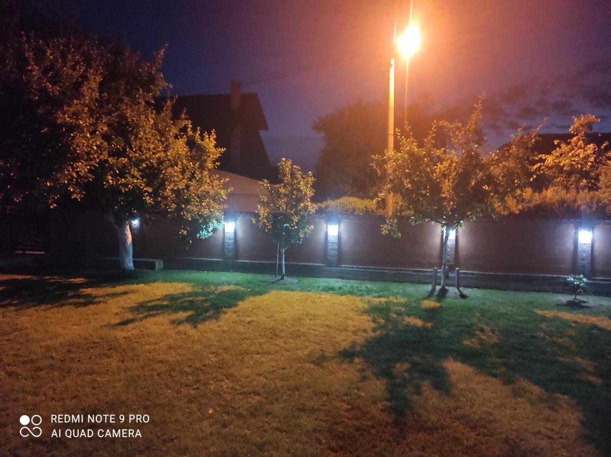 Apartman A&E Zivinice Buitenkant foto