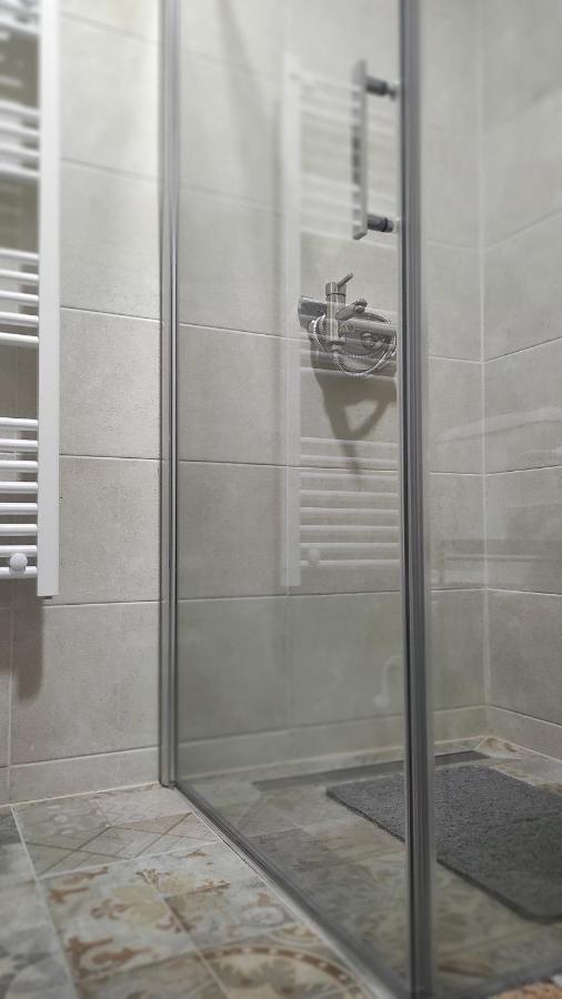 Apartman A&E Zivinice Buitenkant foto