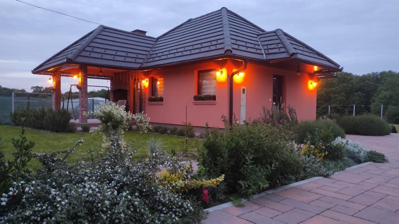 Apartman A&E Zivinice Buitenkant foto