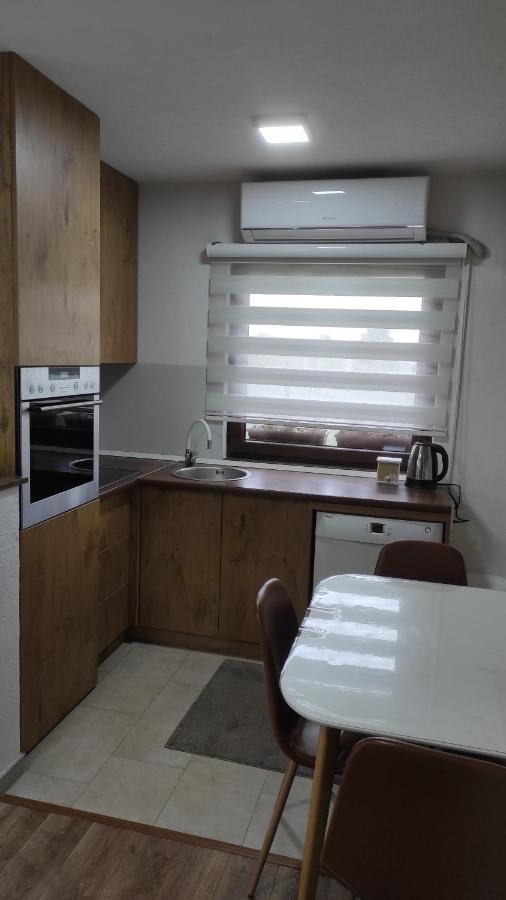Apartman A&E Zivinice Buitenkant foto