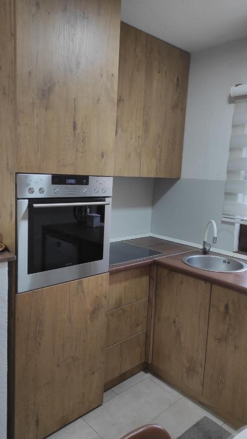 Apartman A&E Zivinice Buitenkant foto